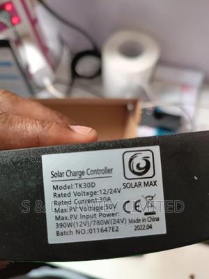 30A Solar Charger Controller - main view