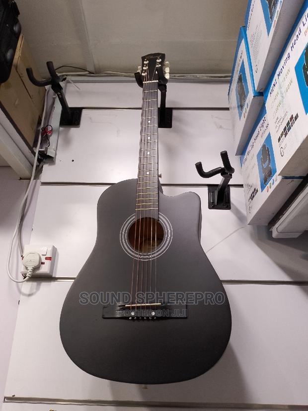 Acoustic Guitar Size 38 - main view