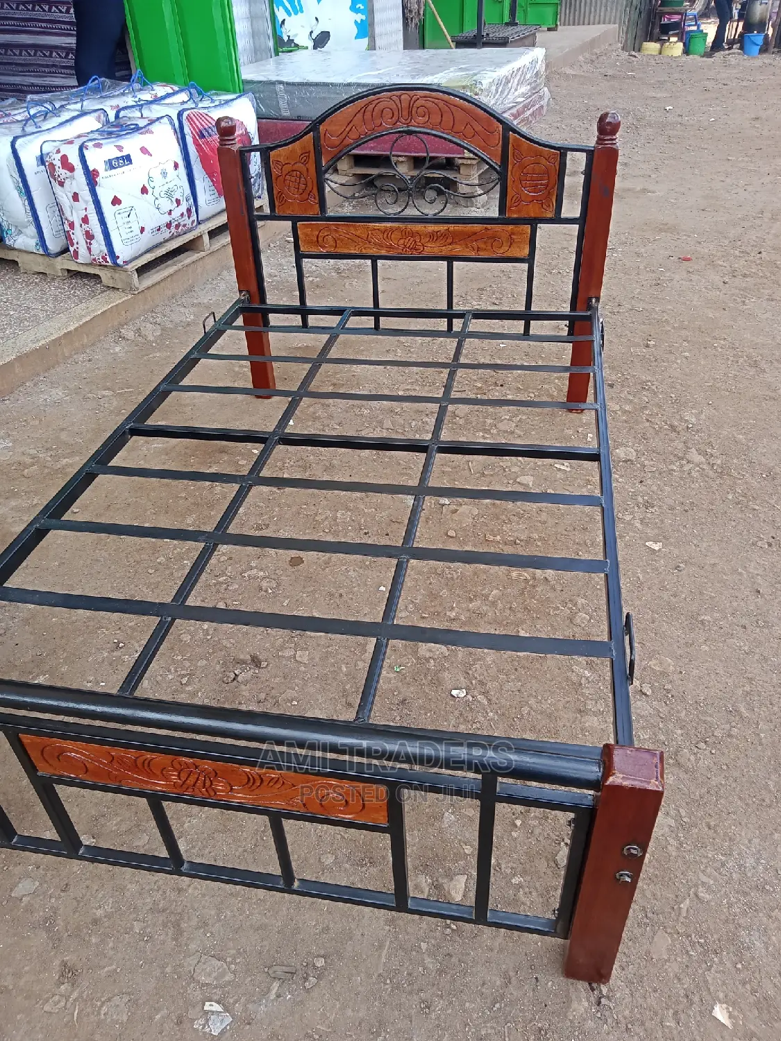 4*6 Pure Mahogany Metal Bed