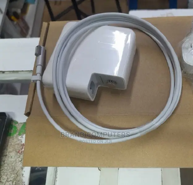 Apple 45W Magsafe Power Adapter