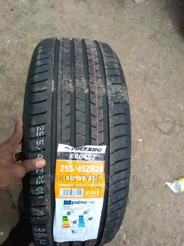 255/45zr20 Mazzini Tyre