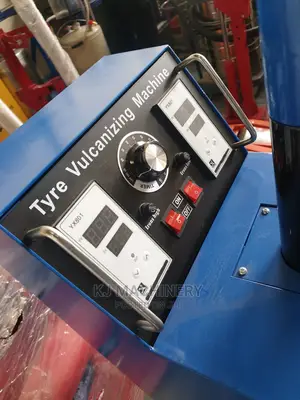Digital Tyre Vulcanizing Machine