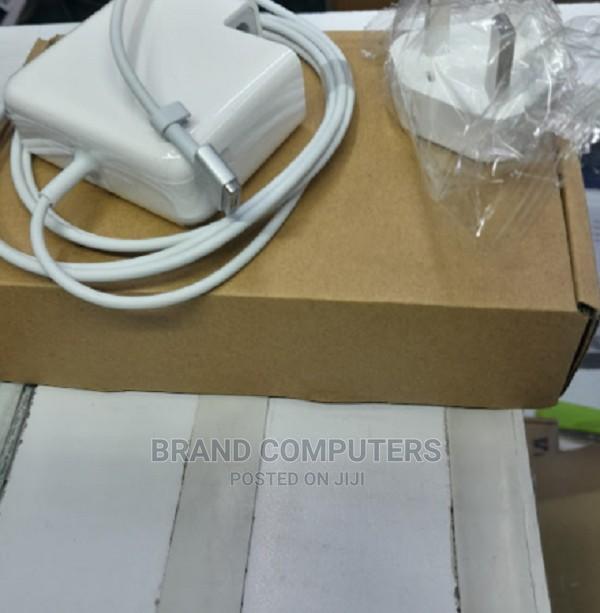 Macbook 45 Watts T Shape Charger - main view