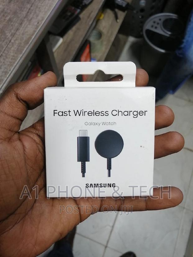 Samsung Smart Watch Charger - main view