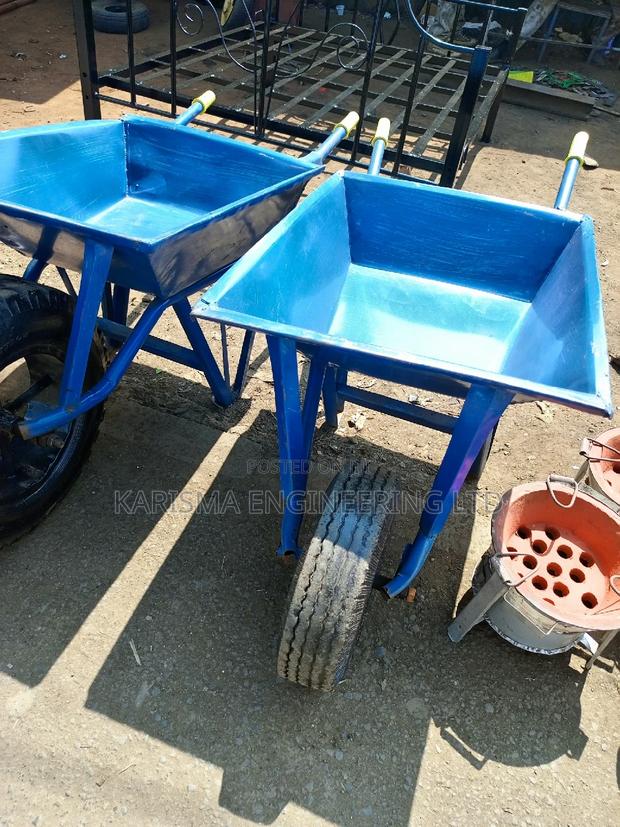 A Wheelbarrow Strong Good for Construction - thumbnail 3