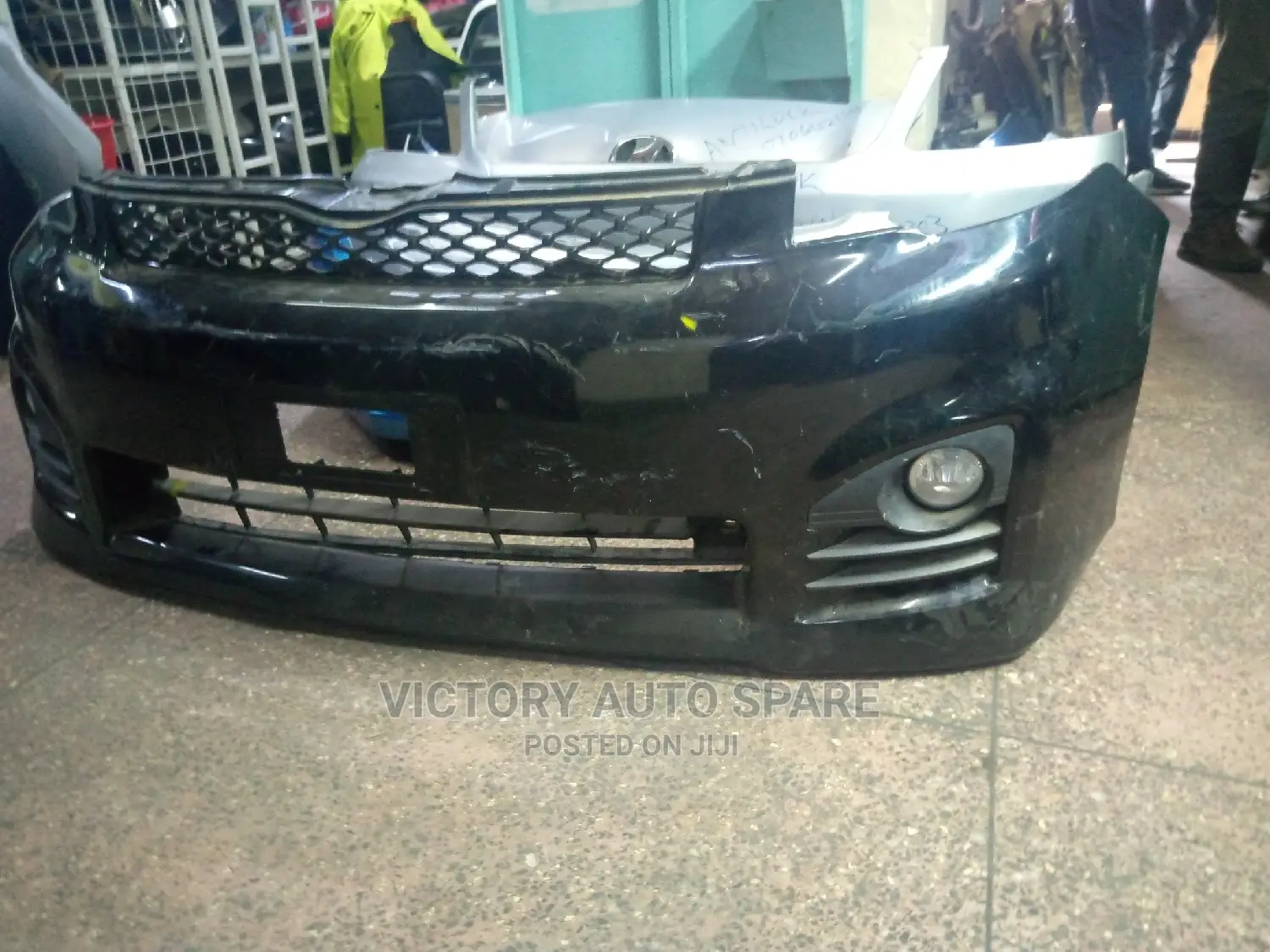 Voxy Front Bumper 2012/2013