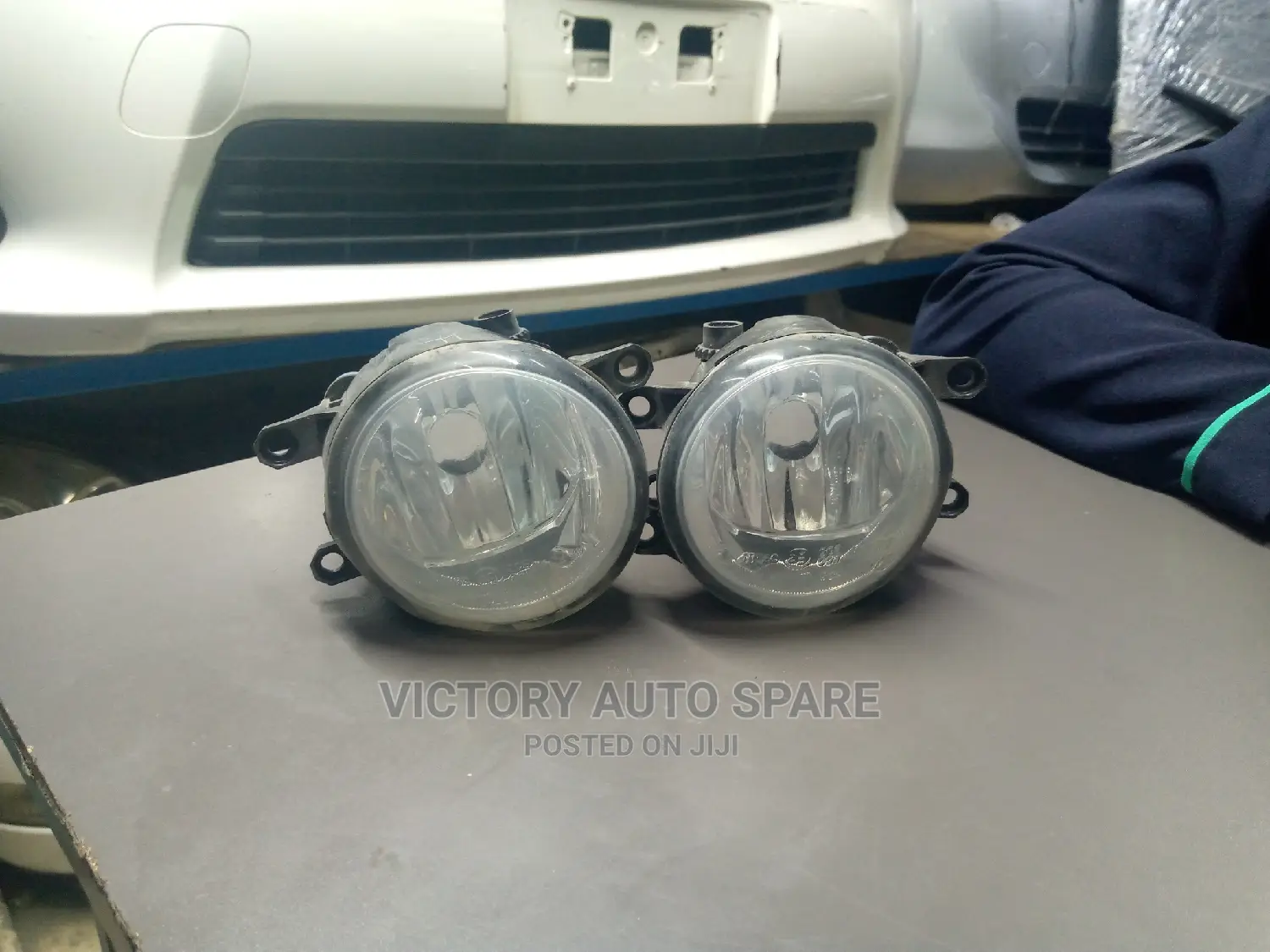 Vitz Foglights Ex Japan