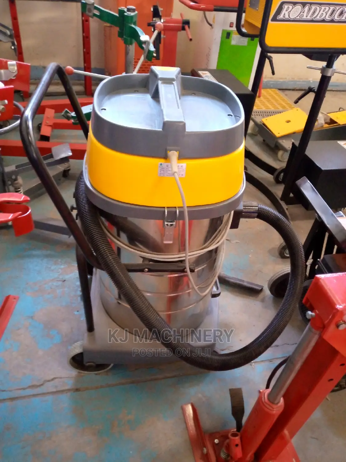 Vacuum Cleaner 70 Litres