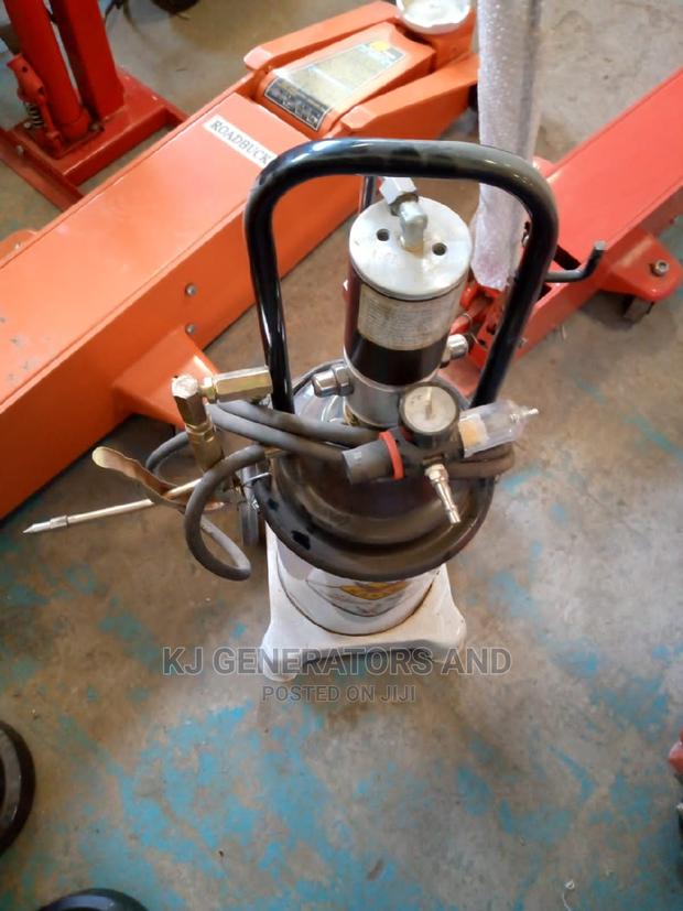 Greasing Machine (Small) - thumbnail 2