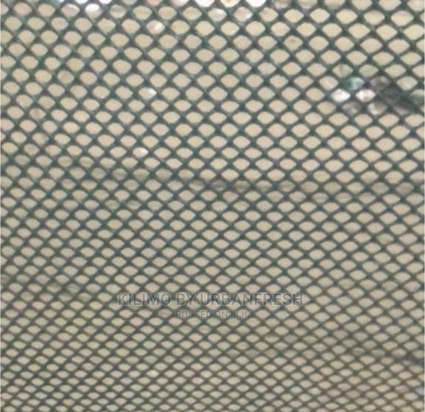 Plastic Poultry High Grade Mesh Roll 1 X 50. - thumbnail 3