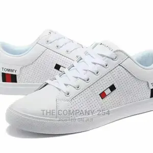 Tommy Hilfiger
40-45 
KSH 3500