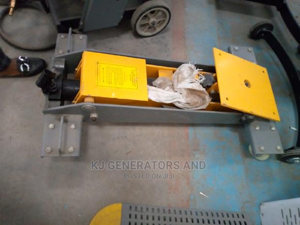 Gear Changing Machine