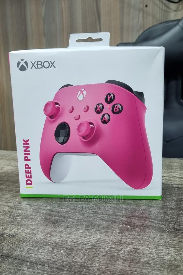 Xbox One Deep Pink Pad New - main view