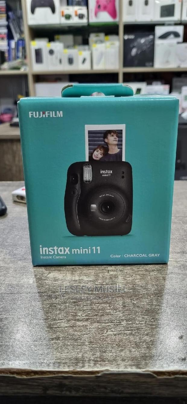 Instax Mini 11 Instant Camera Charcoal Gray - thumbnail 3
