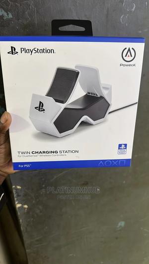 SONY Ps5 Twin Charging Station - thumbnail 2