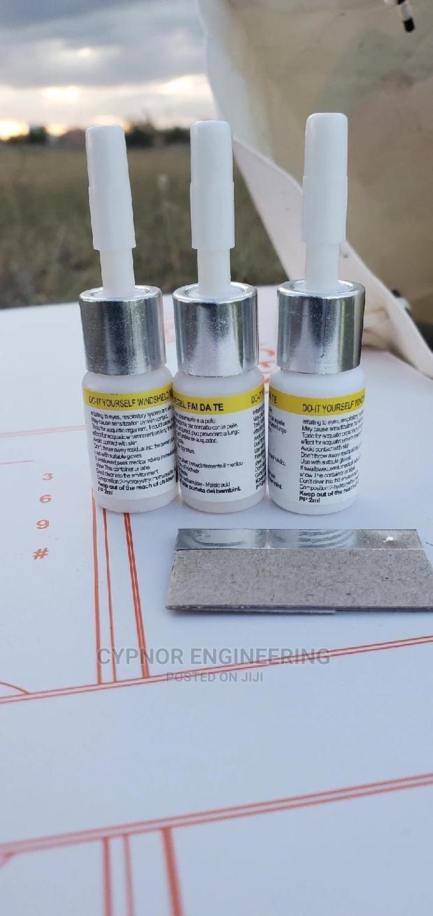 Windscreen Crack Repairing Fluid
