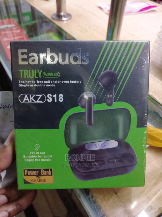 Bluetooth Wireless Earbuds With Charging Case - thumbnail 3