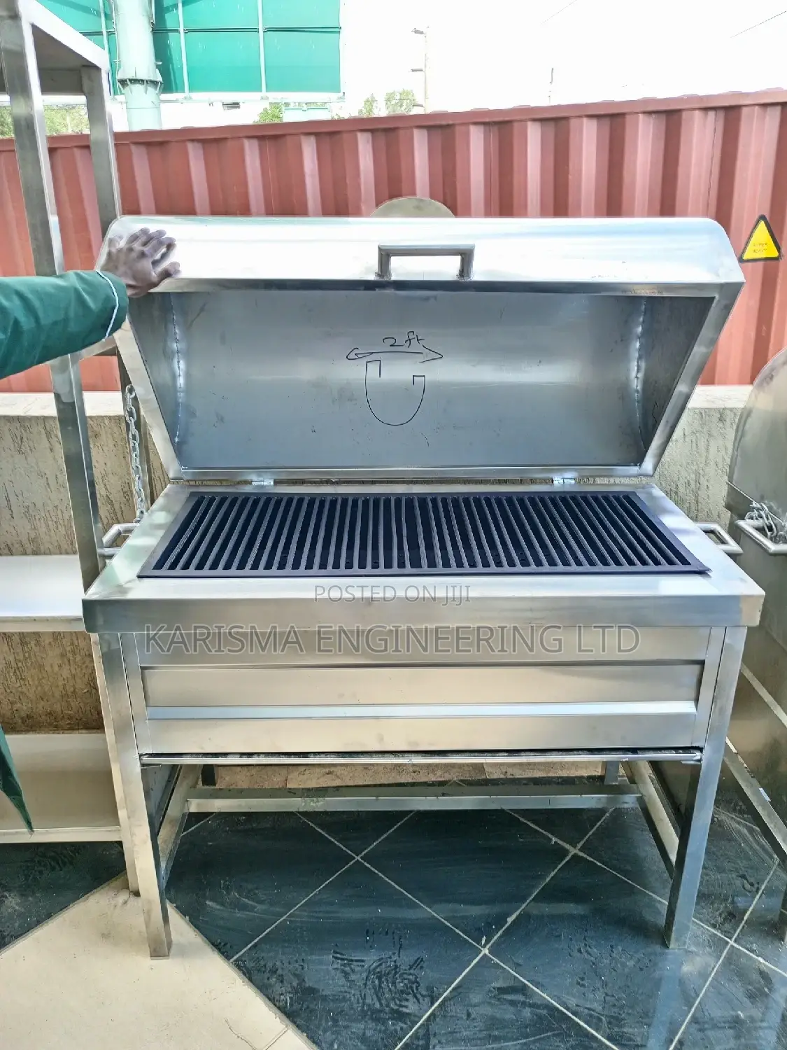 Closable BBQ Choma Grill