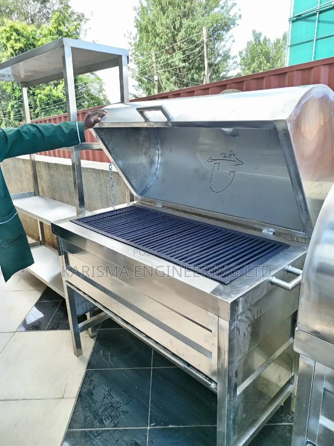 Closable BBQ Choma Grill