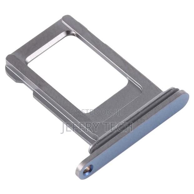 iPhone 12 Pro / iPhone 12 Pro Max Sim Tray Blue - main view