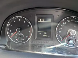 Volkswagen Touran 2016 Blue