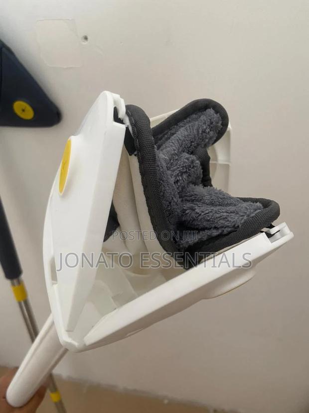 Triangular Squeeze Mop - thumbnail 3