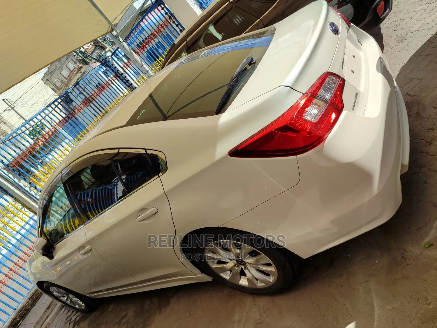Subaru Legacy 2016 White
