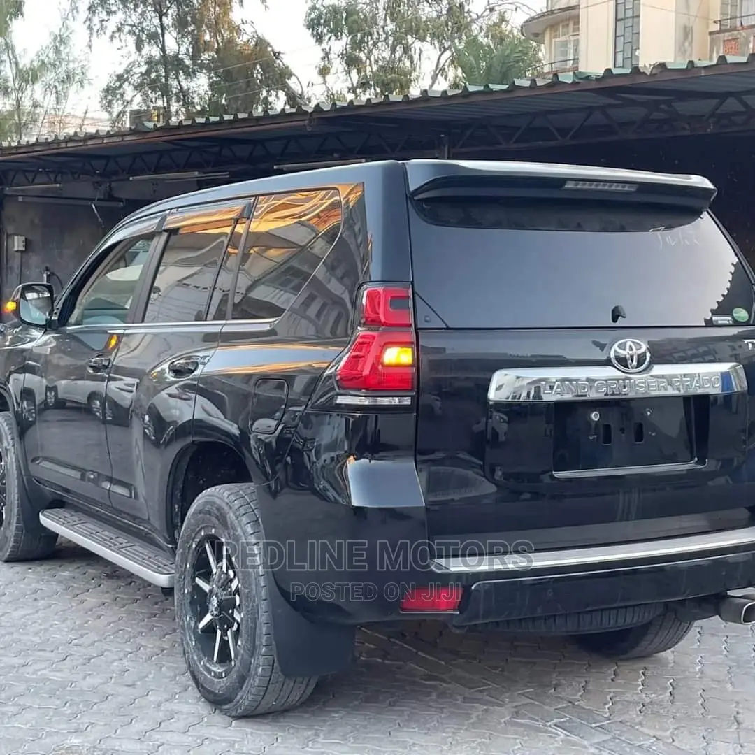 Toyota Land Cruiser Prado 2.8 2019 Black