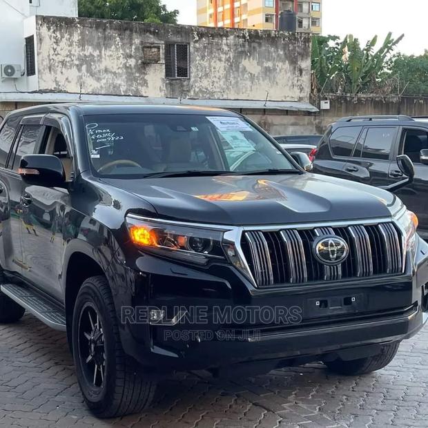 Toyota Land Cruiser Prado 2.8 2019 Black