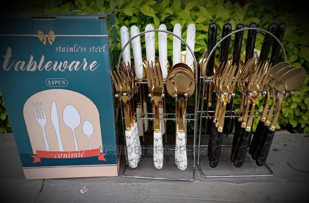 Marble Cutlery Set With Silver Stand - thumbnail 2