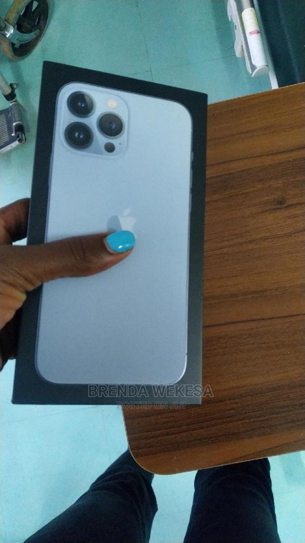 New Apple iPhone 13 Pro Max 256 GB Blue - main view