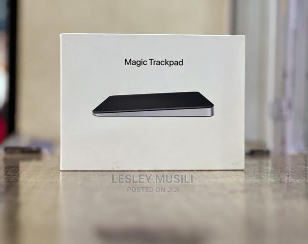 Magic Trackpad - Black Multi-touch Surface New Generation - main view