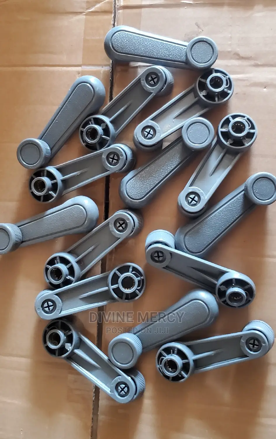 Winding Handles All Vehicles