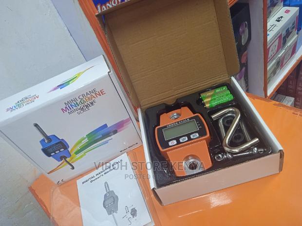 Mini Crane Scale 300kgs Digital Hanging Scale + Batteries - thumbnail 3
