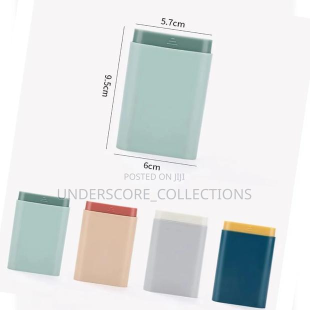 6 Grid Medicine Organizers - thumbnail 3