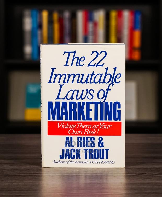 The 22 Immutable Laws of Marketing Book by Al Ries Jack Tr