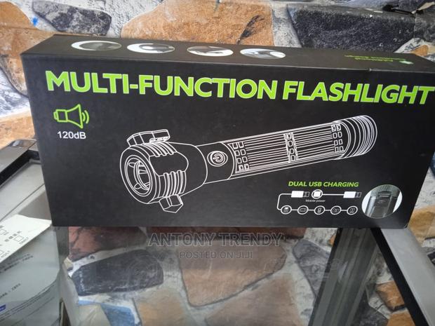 Aluminum Alloy Solar Rechargeabletorch - main view