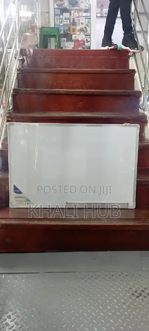 *Whiteboard White Board 90x60*