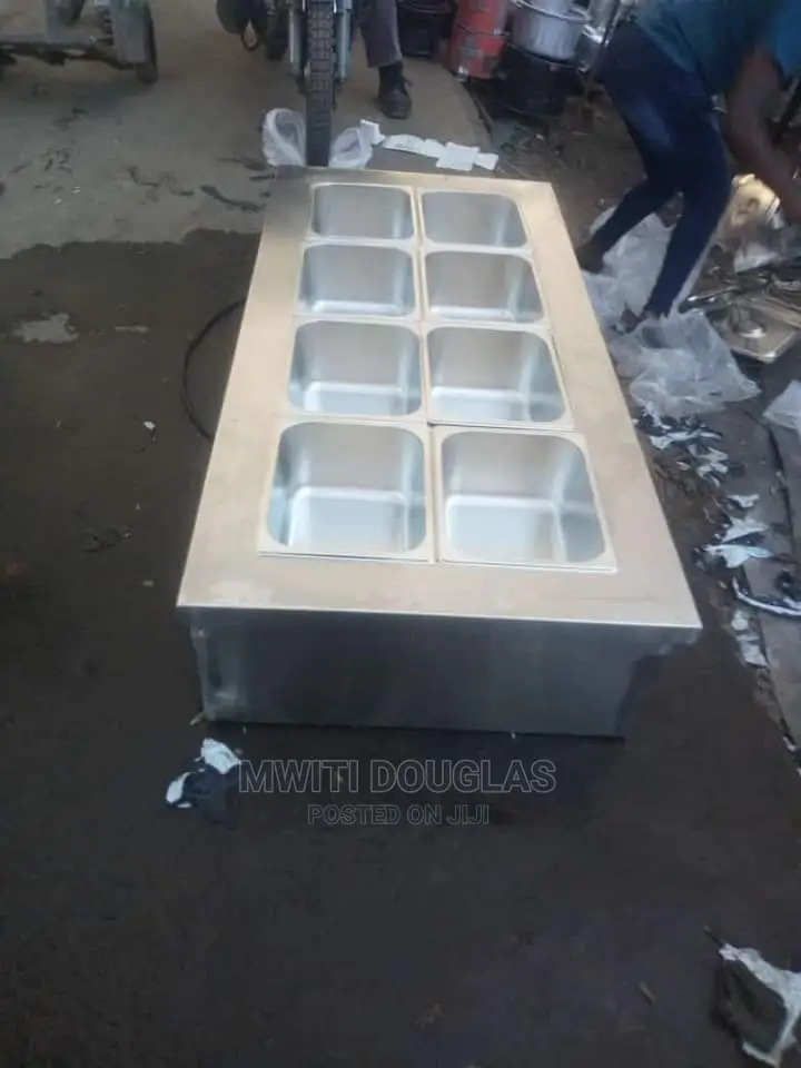 Well Fabricated Food Warmer