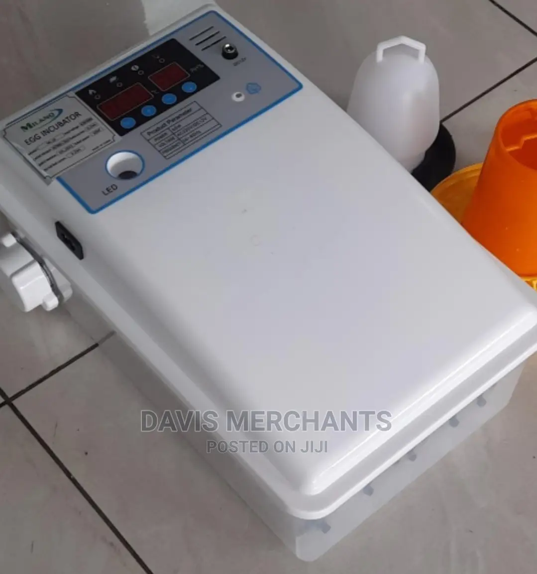 Eggs Incubator With 16 Eggs Capacity Both Ac/Dc Functions