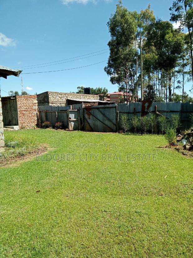 1/8 Plot Kimumu Junction Less Than 200 Metres From Tarmac - thumbnail 2