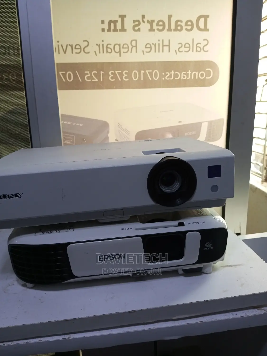 Refurbished EPSON Eb S41- Projector