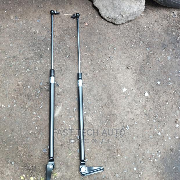 Subaru Legacy Bp5/9 Boot Shocks