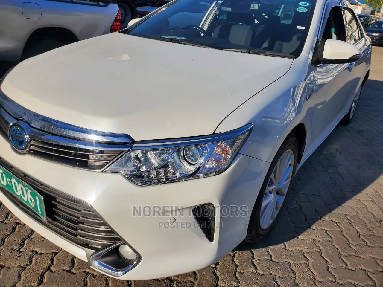 Toyota Camry 2017 Off White