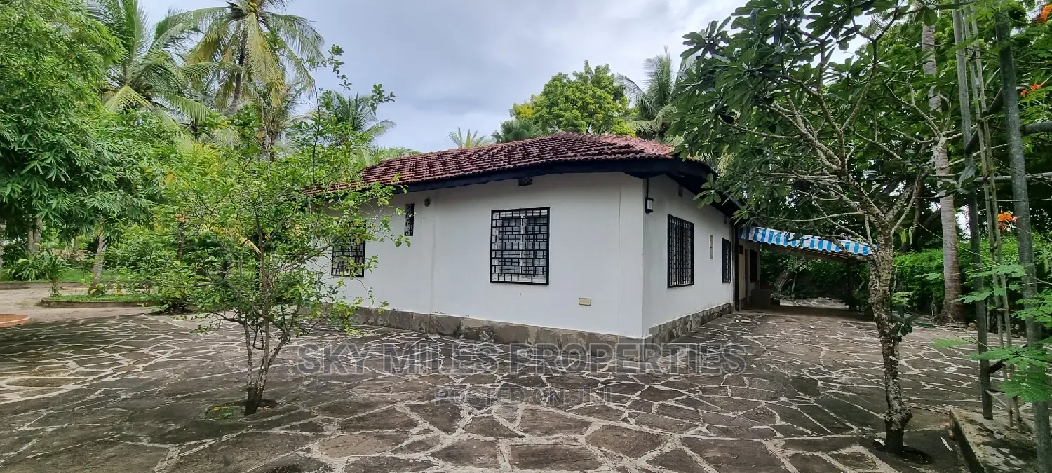 3bdrm Bungalow in Jumuia Conference, Kikambala for sale