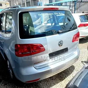 Volkswagen Touran 2016 Silver