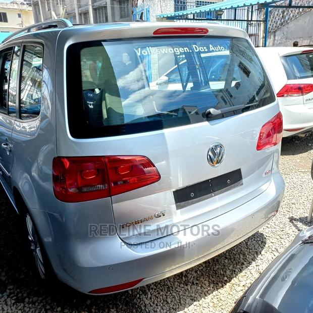 Volkswagen Touran 2016 Silver - thumbnail 5