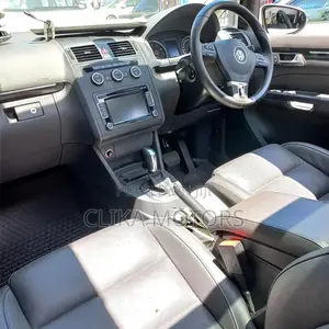 Volkswagen Touran 2016 Silver