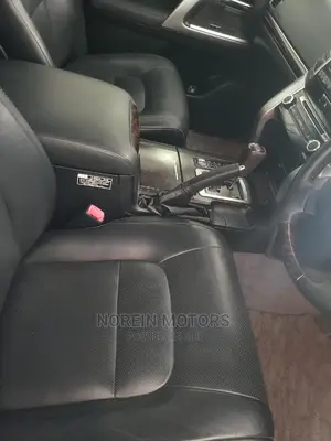 Toyota Land Cruiser 2015 White