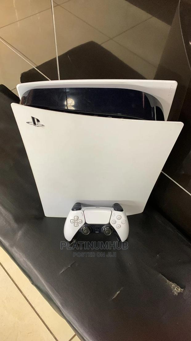 Sony Playstation 5 (Used) - main view